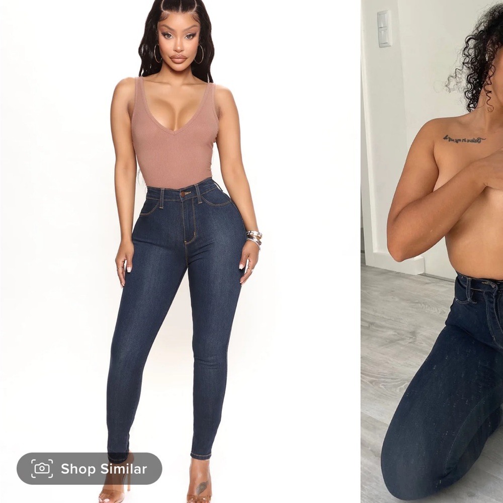 Fashion nova blue jeans in the size 5. Brand new not worn